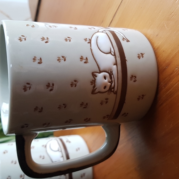 Set of handpainted cat mugs - Picture 3 of 5